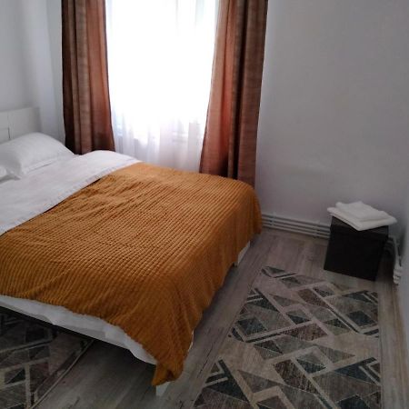 Appartamento Bulevard Apartament Alba Iulia Esterno foto