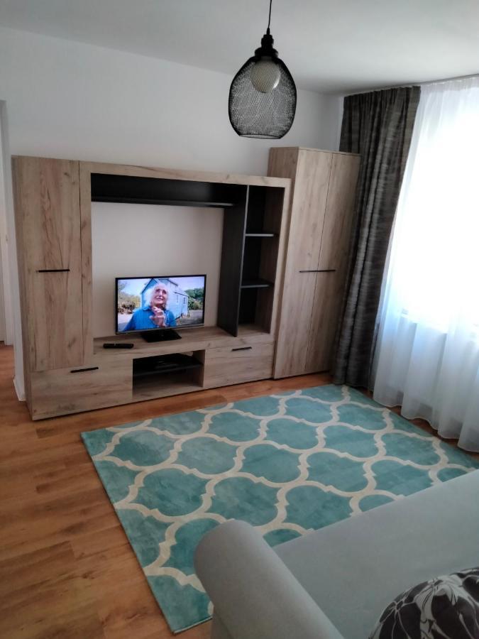 Appartamento Bulevard Apartament Alba Iulia Esterno foto