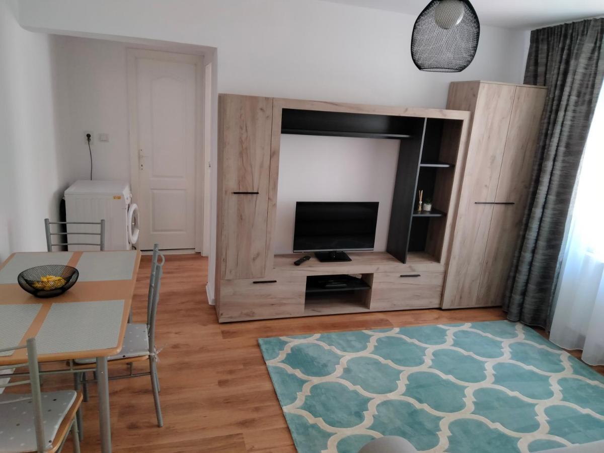 Appartamento Bulevard Apartament Alba Iulia Esterno foto